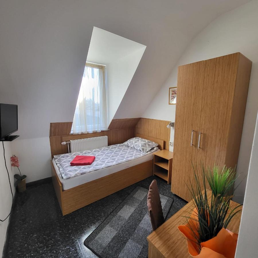 Pension Haus Baron 1 Neckarau MHG Zewnętrze zdjęcie